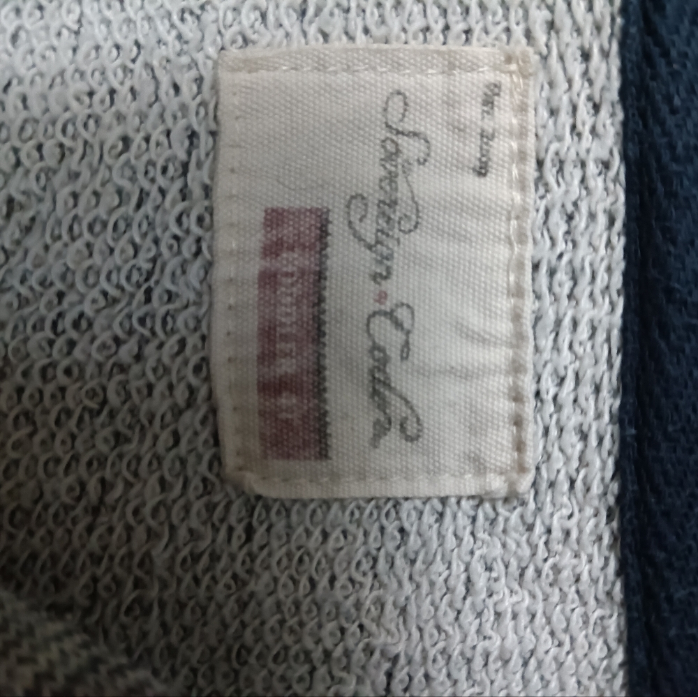 Sovereign code sweater - Picture 2 of 3